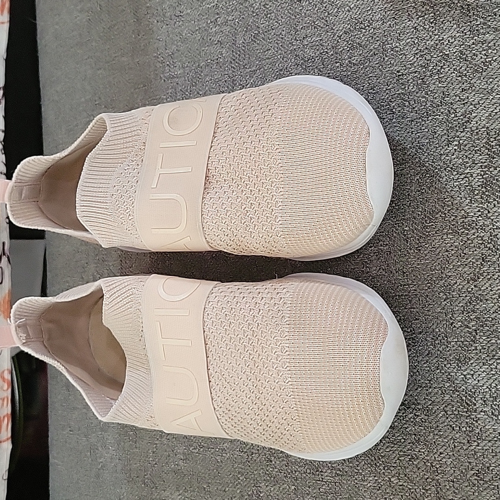 Juniors sneakers